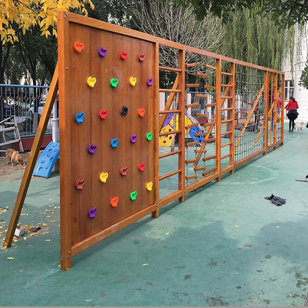 Children's play equipment climbing frame
