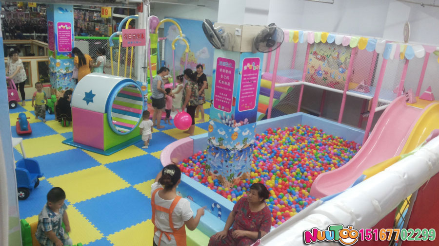 Naughty Fort + Indoor Children's Paradise - (104)