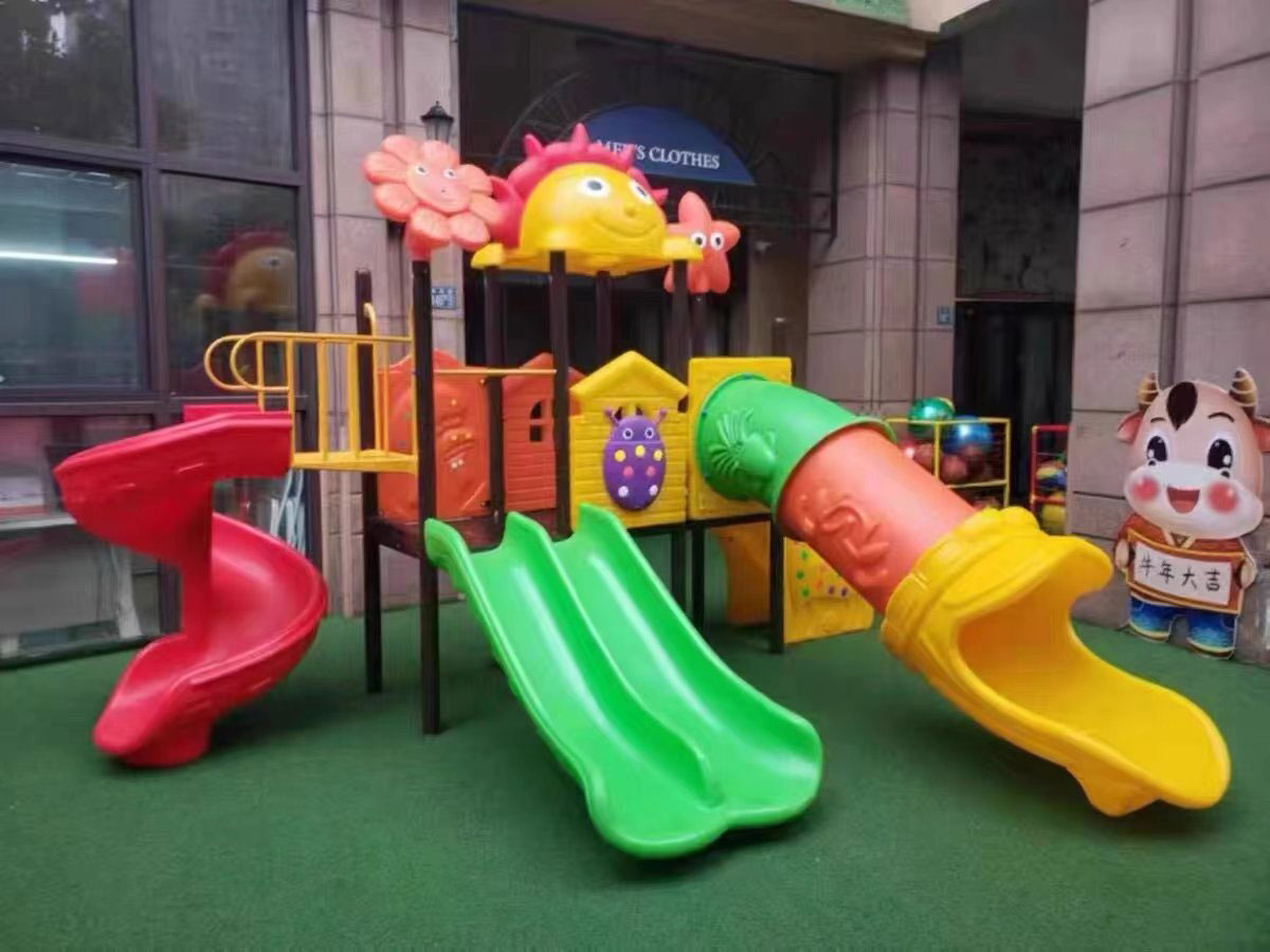 large plastic slide (9)