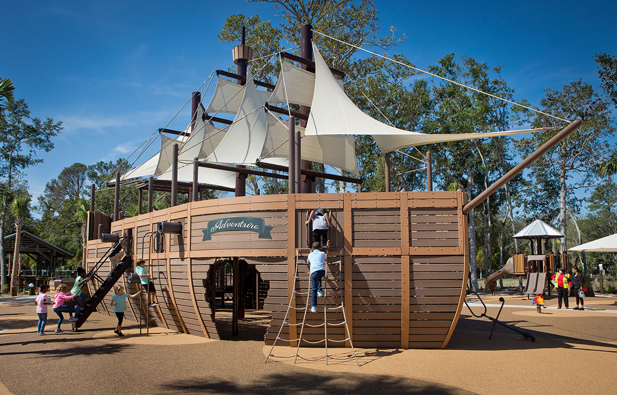 outdoor pirate ship playground (1)