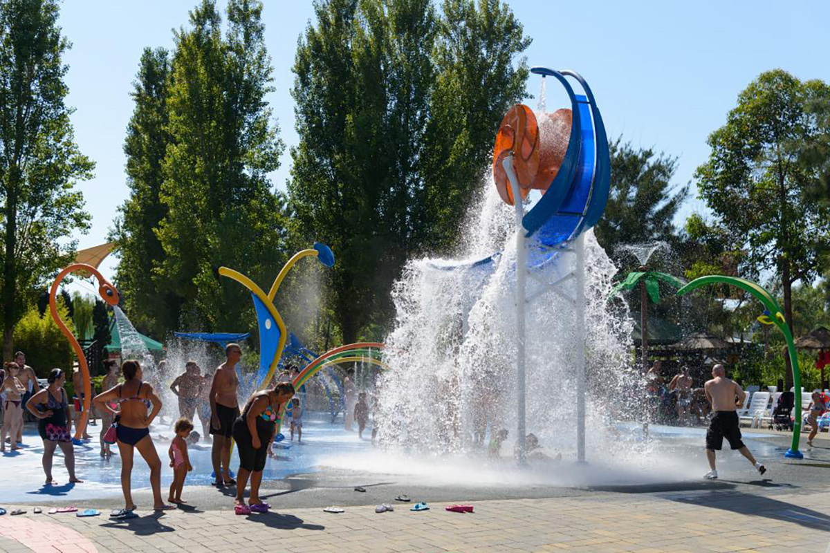 splash pad playground equipment (1)