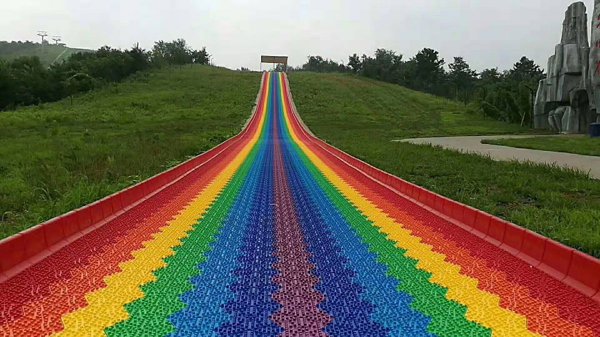 rainbow playground slide (4)