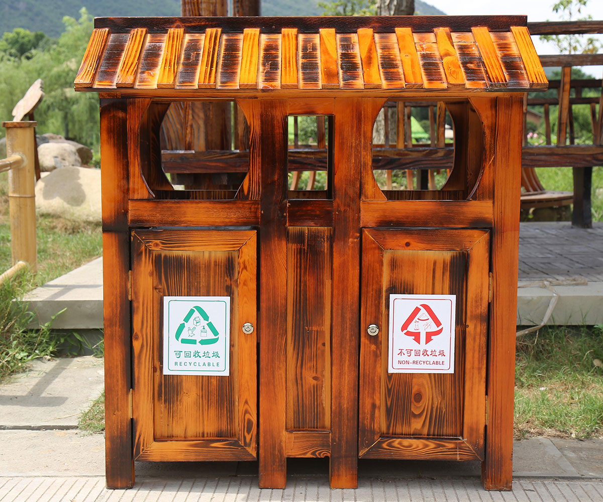 Wooden rubbish bin (1)