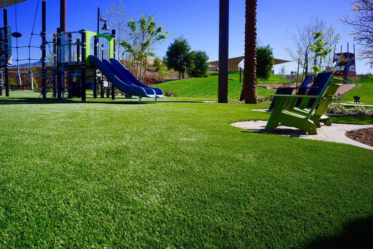 artificial turf for playground surfacing (1)