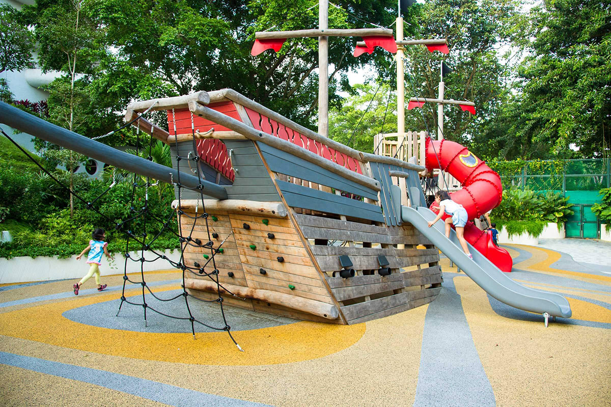 outdoor pirate ship playground (2)