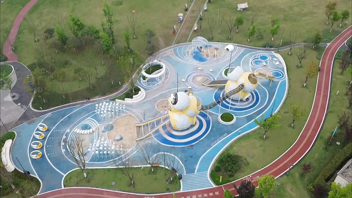 childrens play equipment (7)