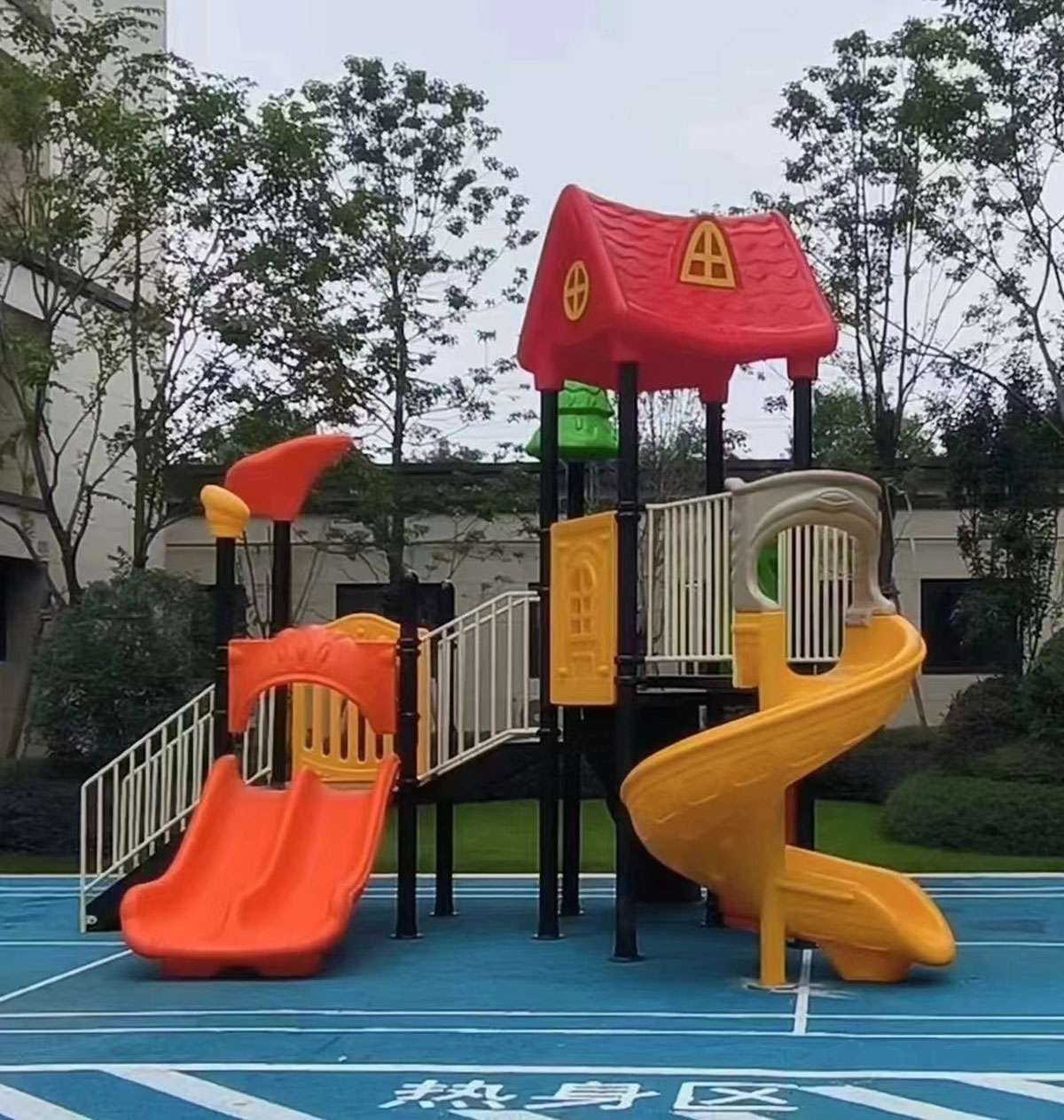 large plastic slide (11)