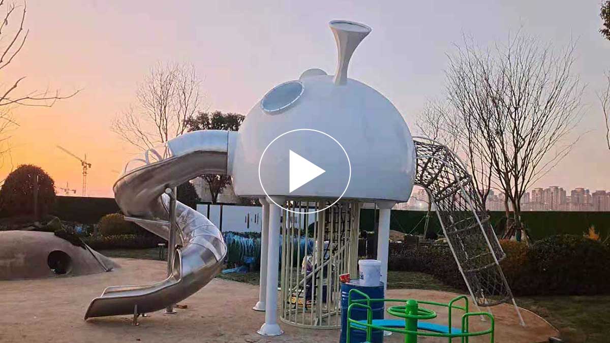 Children's outdoor play equipment