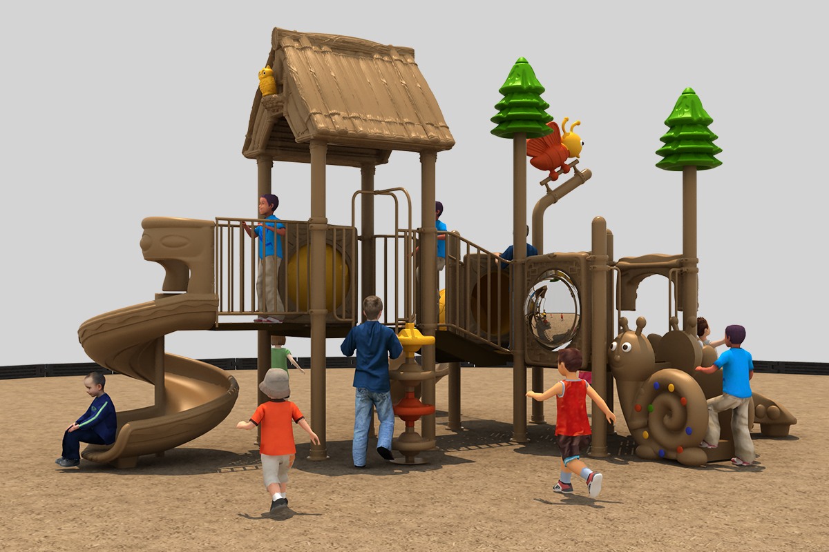 Toddler-friendly outdoor slide (2)