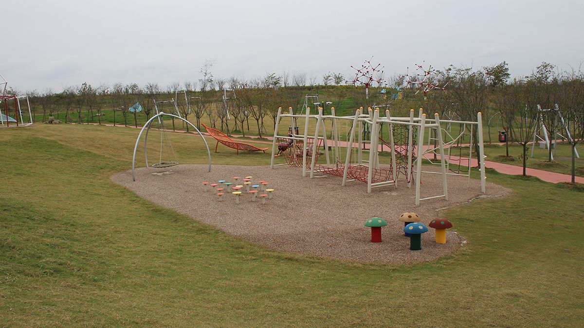 Rope net climbing play equipment (4)
