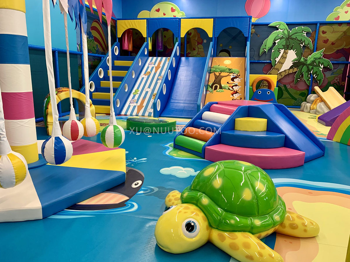cheap small candy themed indoor playground (1)