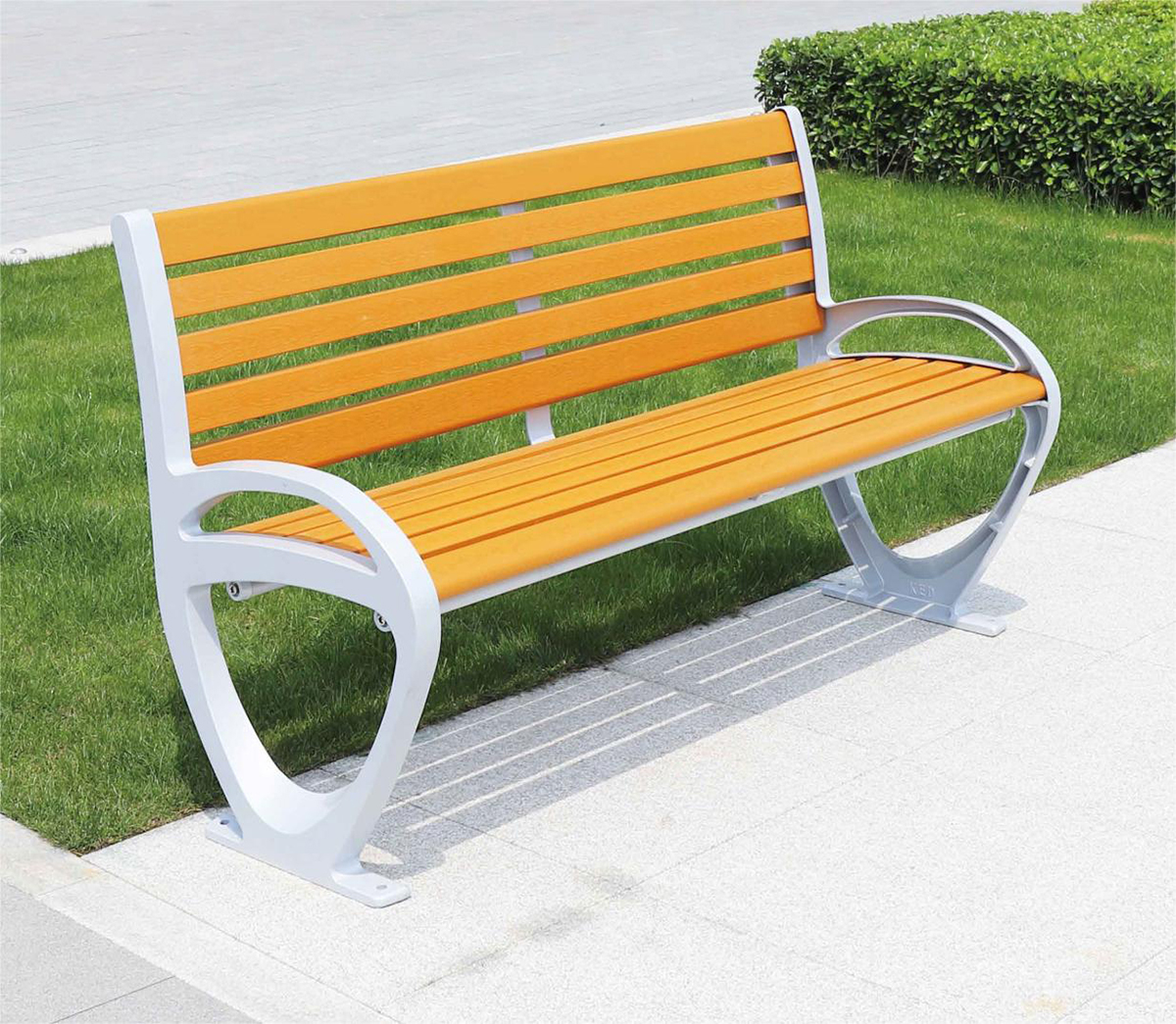 outdoor seats and benches (1)