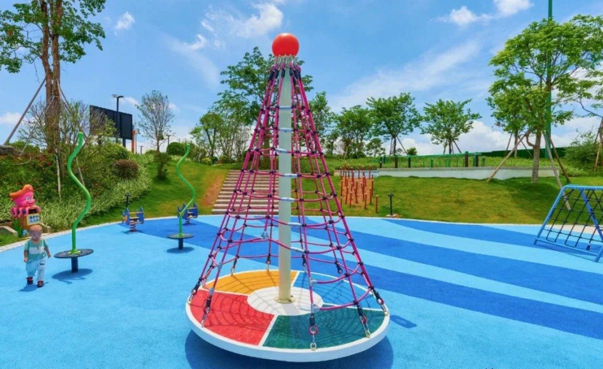 Outdoor Rope Trampoline and Climbing Frame (5)