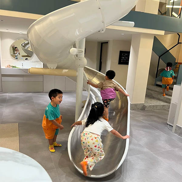 Why choose stainless steel slide? What are its advantages？