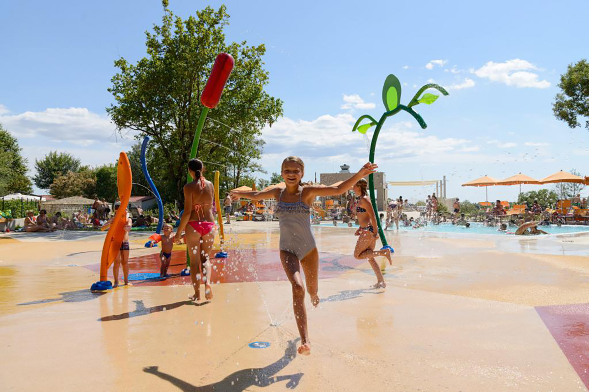 splash pad spray equipment (4)