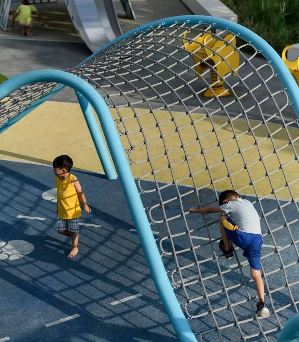 Outdoor Rope Trampoline and Climbing Frame (2)