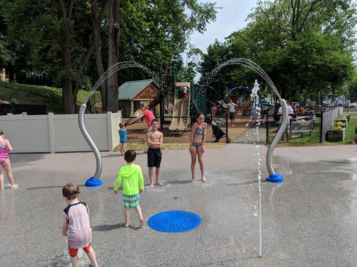 splash pad playground equipment (1)