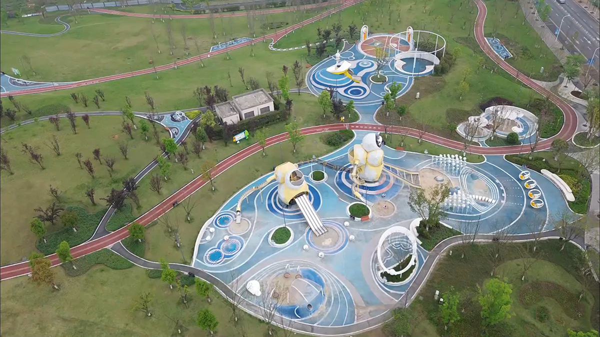 childrens play equipment (1)