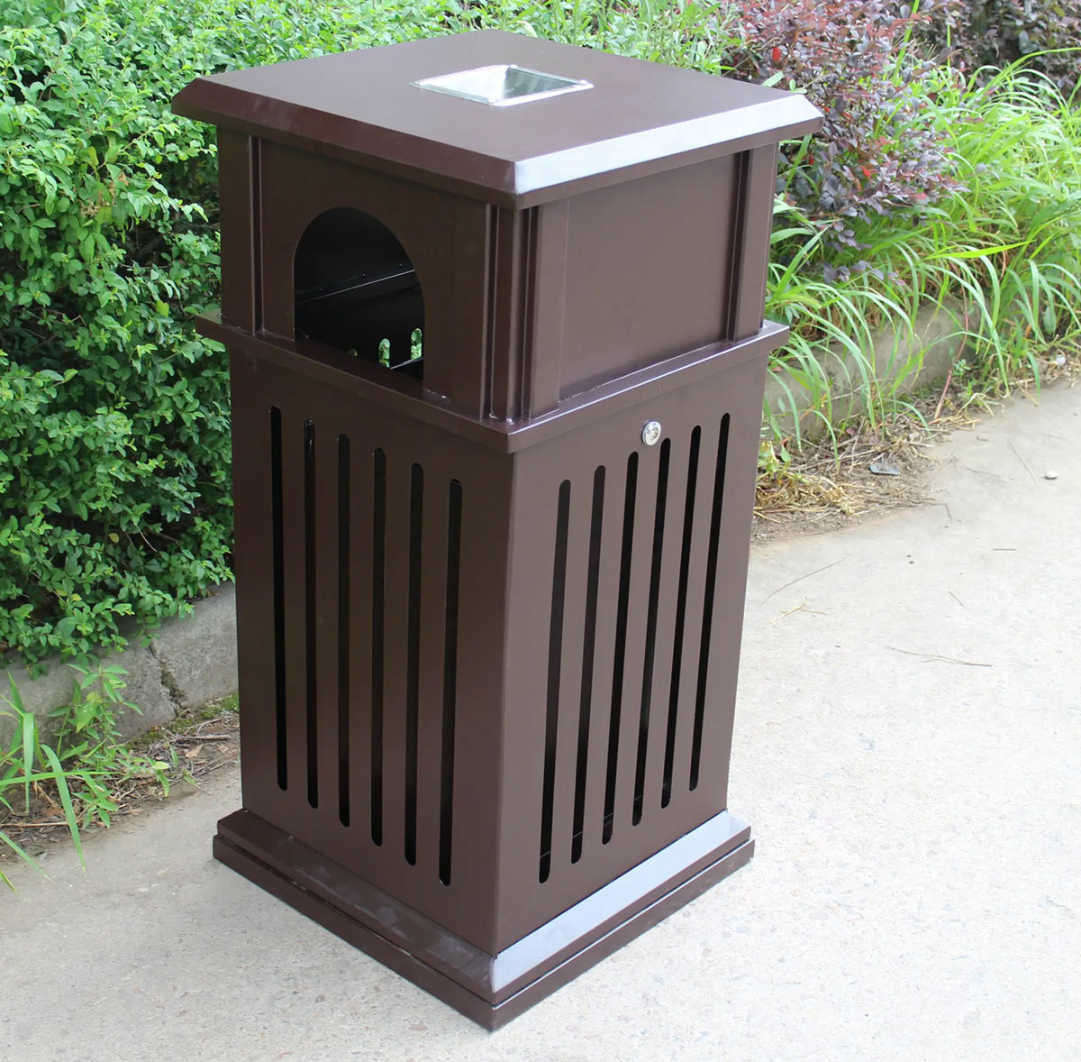 trash bins (3)