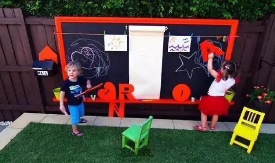 Non-standard custom + wall blackboard + children's play
