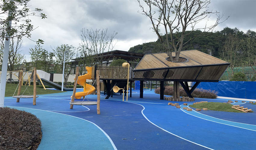 How much is the price of new outdoor non-standard roller play equipment?