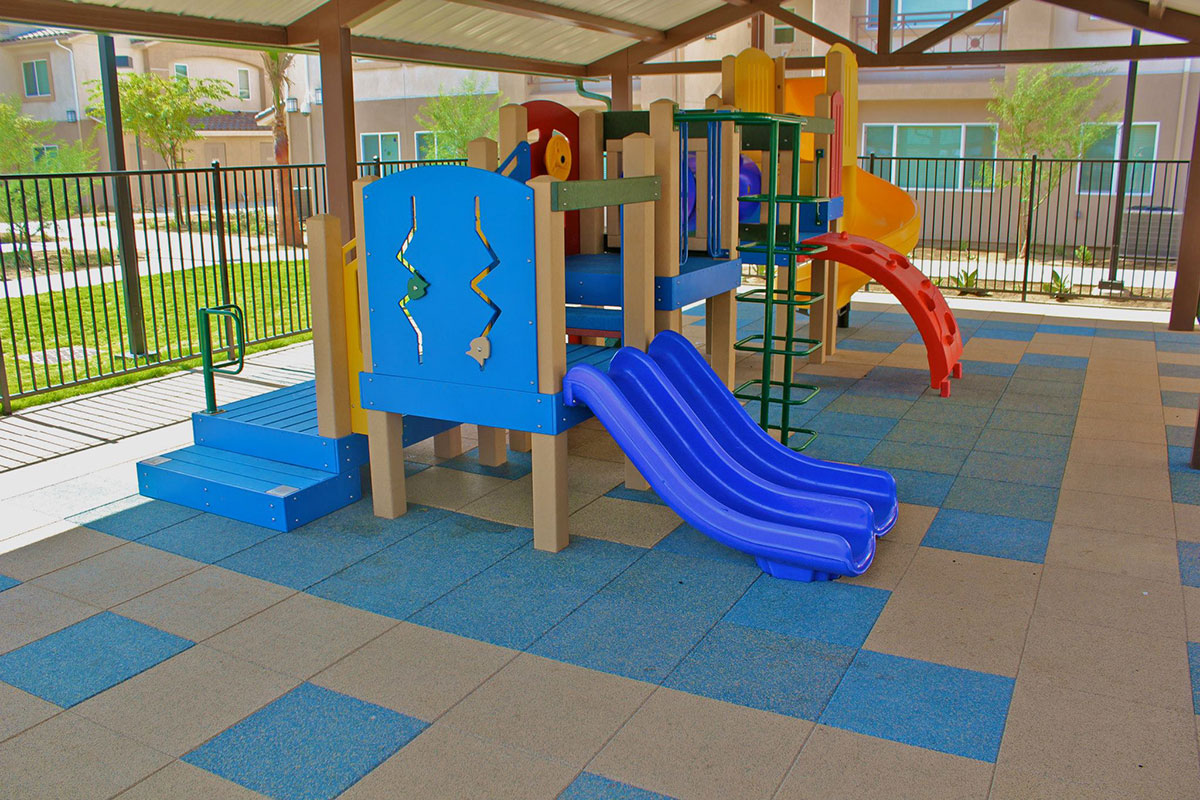 playground-rubber-surfacing-(4)
