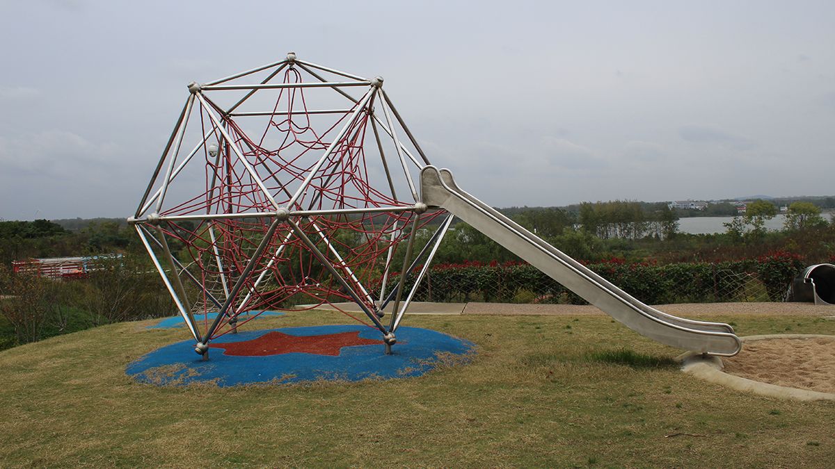 Rope net climbing play equipment (3)