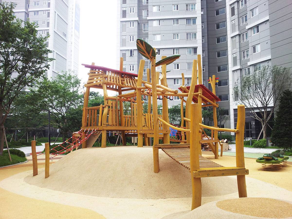 Wooden slide (2)