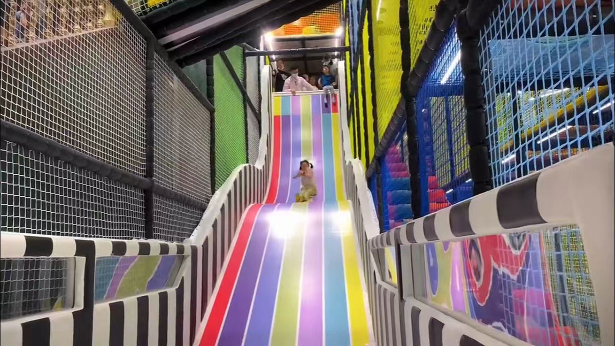 indoor play equipment commercial (1)