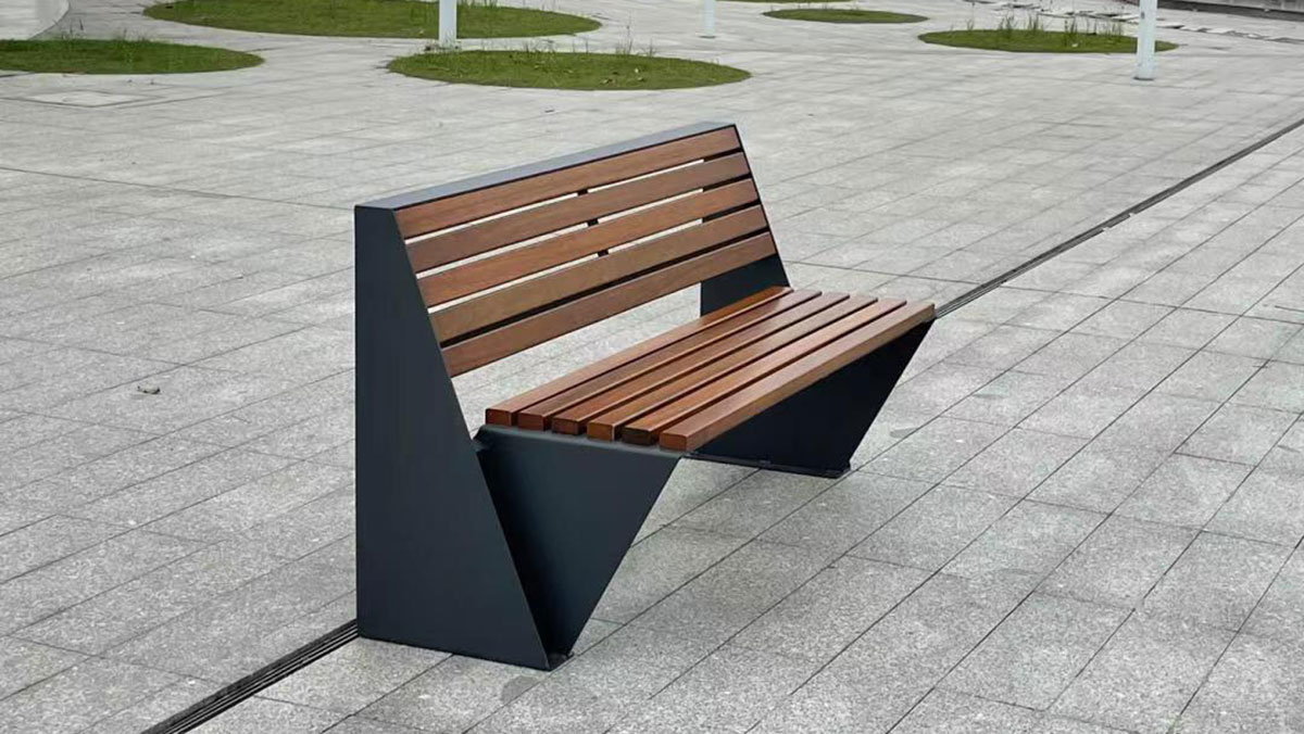storage bench and sea (2)