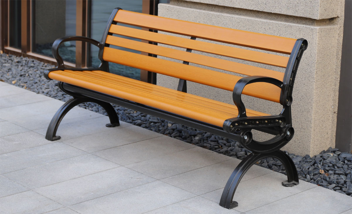 outdoor seats and benches (2)