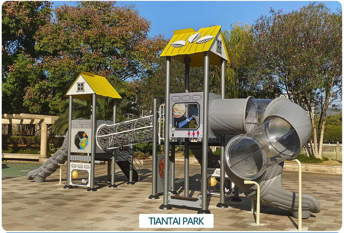 Outdoor playground case study (40)