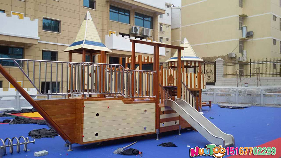 Picking children's combination slides need to pay attention