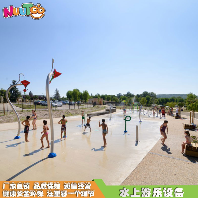 Water park equipment, children playing in the water, water amusement novel projects
