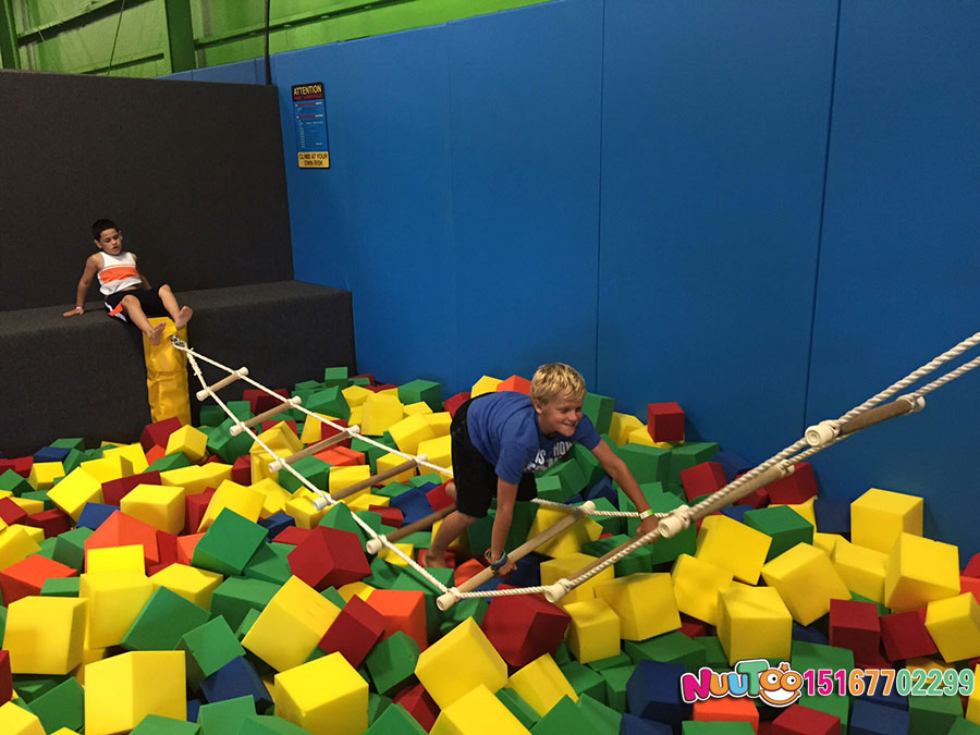 Trampoline Park + Foreign Trampoline Park - (30)